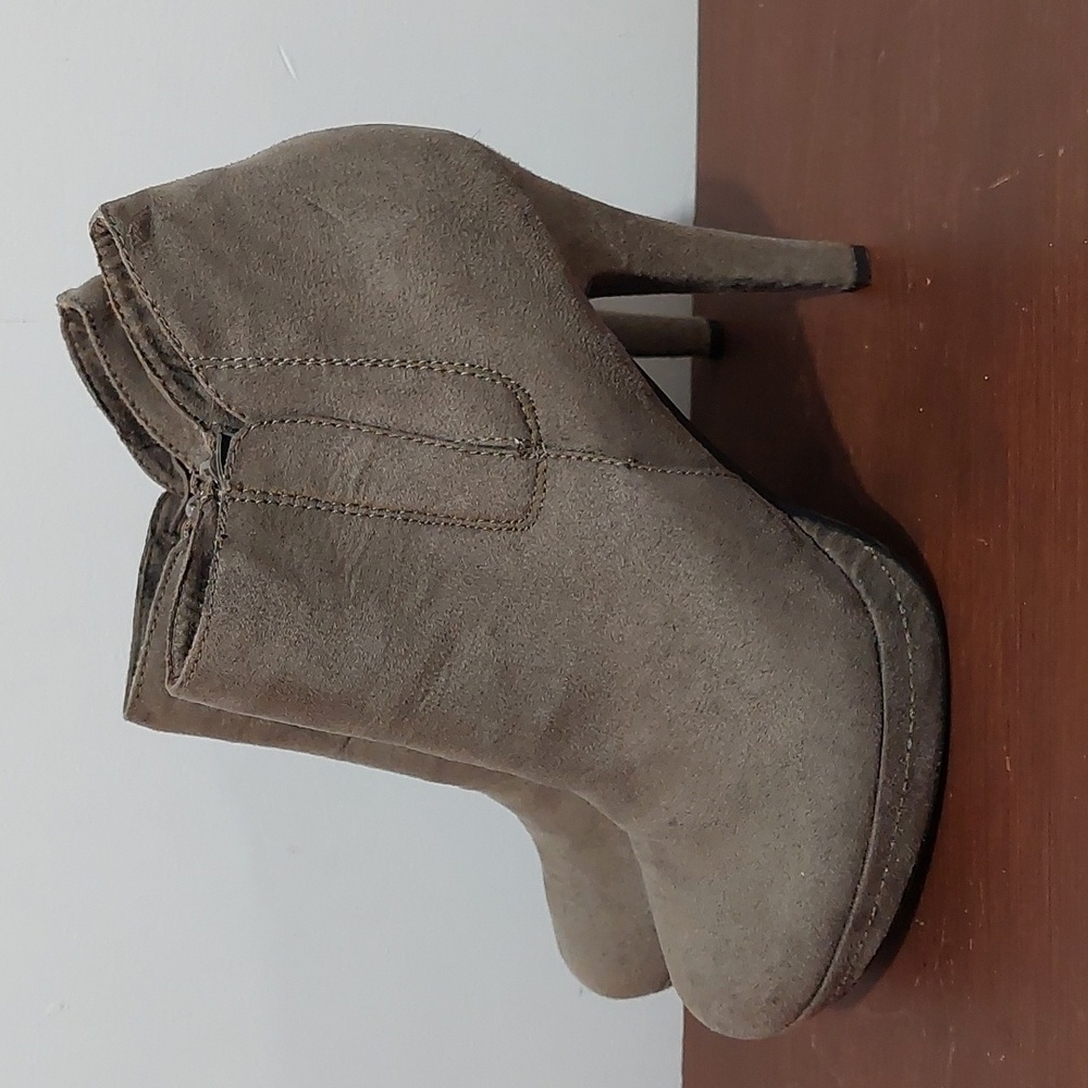 ALDO Women's High Heel Ankle Boot Size 9